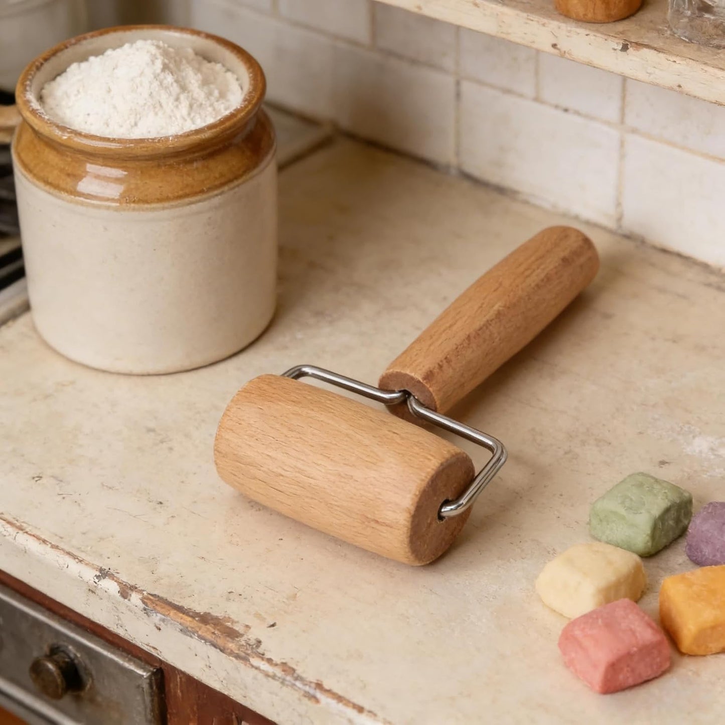 Small Rolling Pin, Wooden Dough Roller, Non-Stick Pizza Roller, T Type Rolling Pins for Kitchen Baking, Pizza Dough Press (3.8 * 7.5 inch)