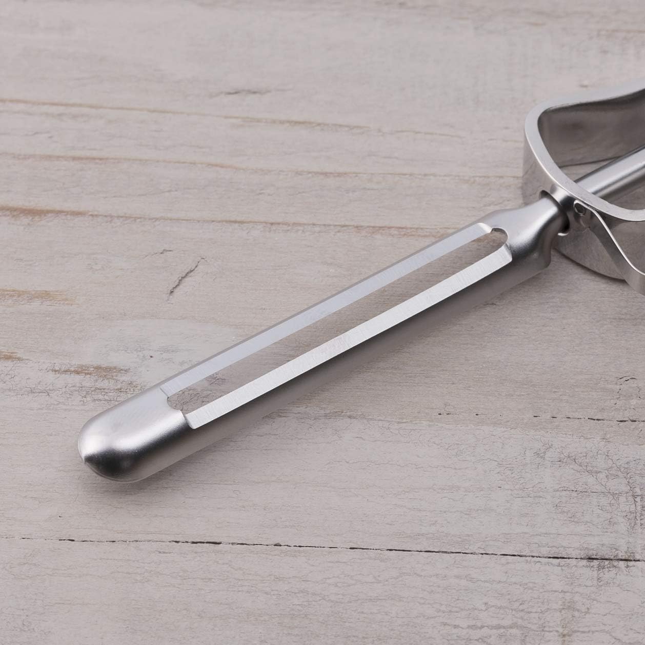 Kai Select 100 T-Peeler