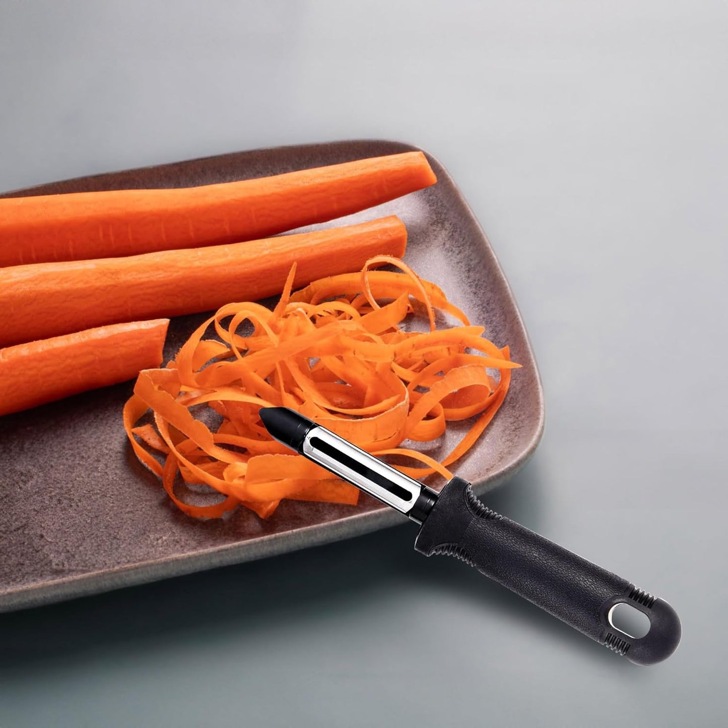HIC Kitchen Swivel Peeler with Soft-Grip Handle, Japanese Steel Blade