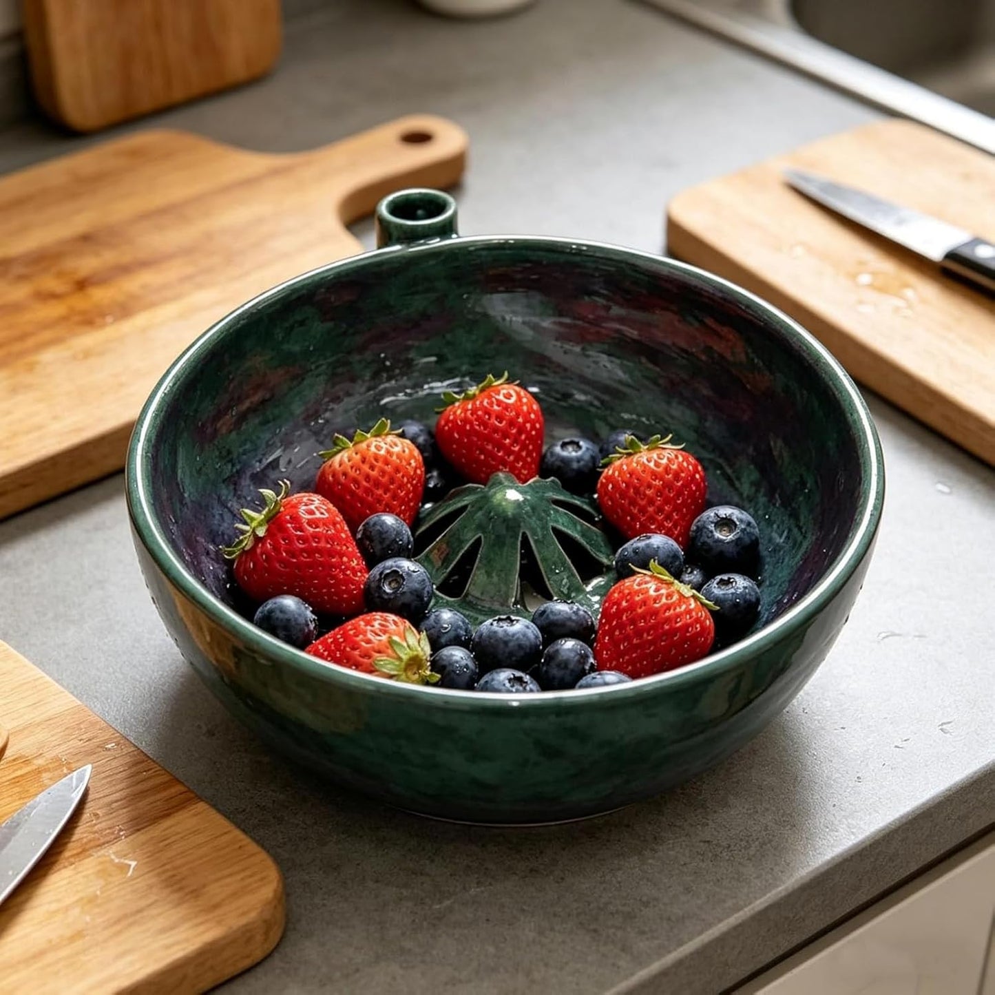 Self Spinning Berry Washing Bowl Ceramic, Automatic Berry Wash Bowl, Fruit and Vegetable Washer with Drain, Berry Bowl for Kitchen Trawberries Blueberries (1, 1pcs)