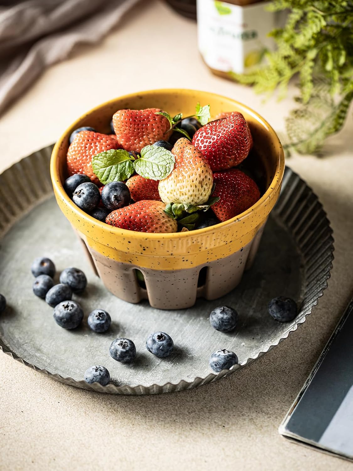 Gomakren Ceramic Berry Basket Set of 2, Round Fruit Bowl with Holes, Fruit Storage Containers for Fridge, Small Fruit Basket for Kitchen Counter, Berries, Strawberry, Mothers Day Gifts, White