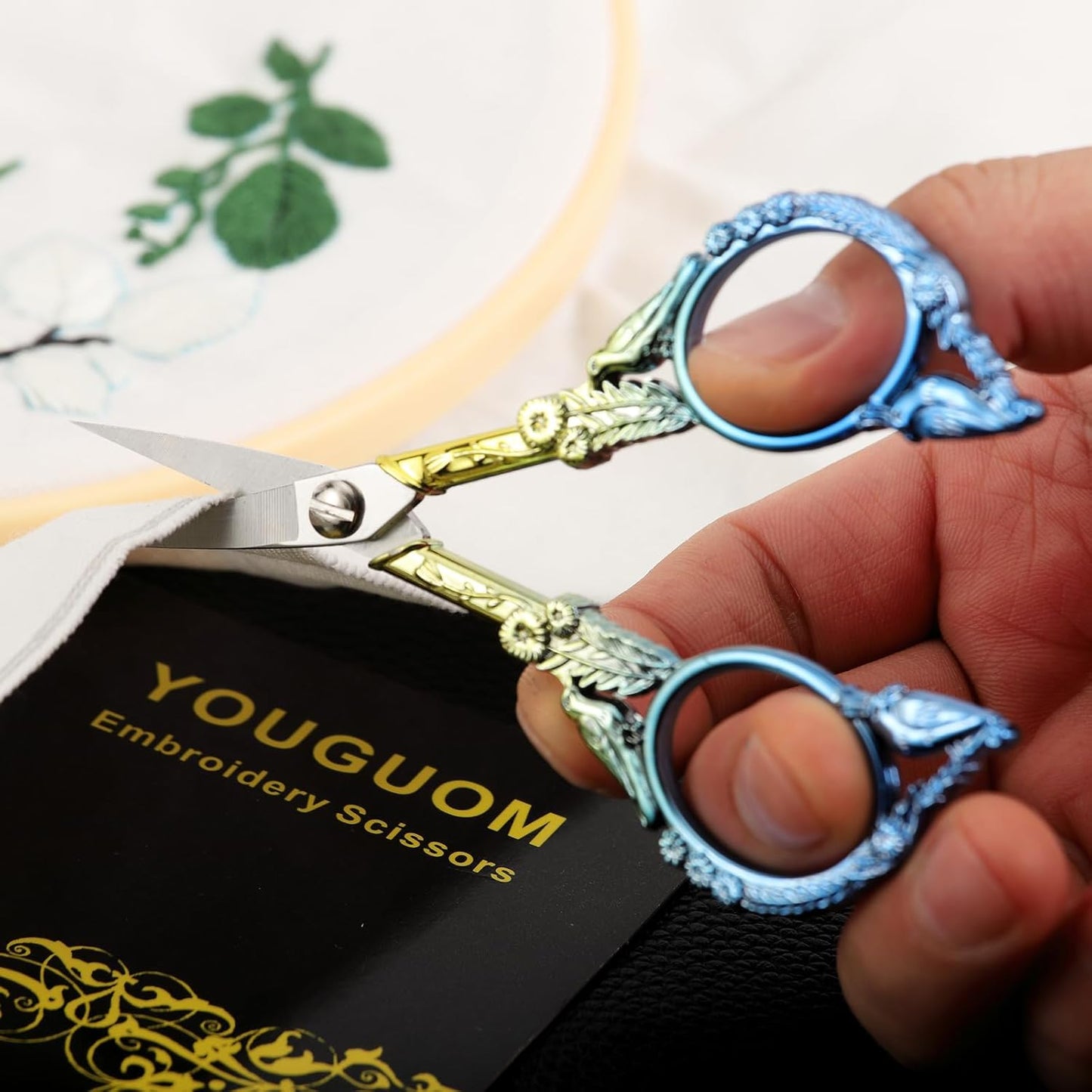 YOUGUOM Sewing Embroidery Scissors, Small Thread Scissor for Craft Artwork Needlework Yarn Knitting Detail Snips, Black Cute Bird Shears