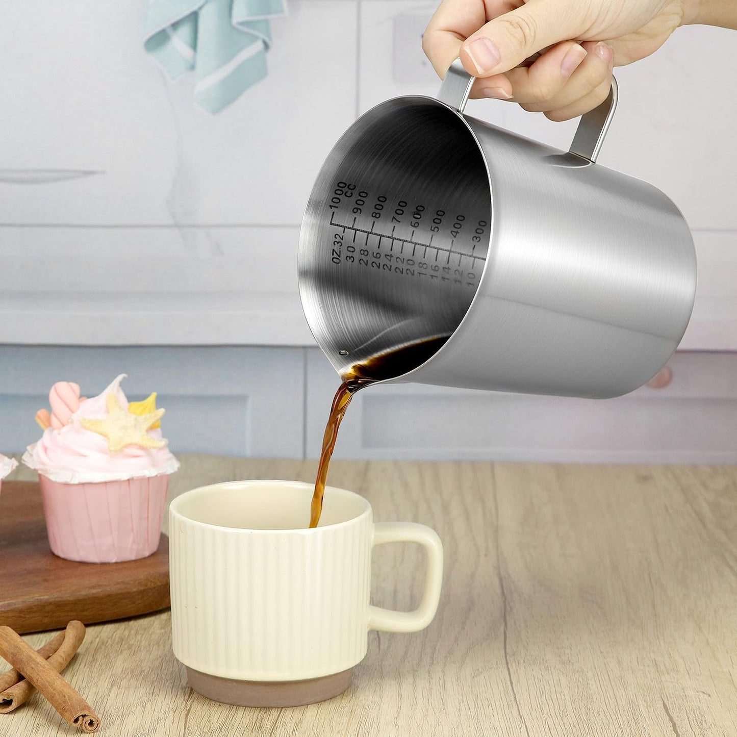 QWORK 304 Stainless Steel Measuring Cup 32 OZ with OZ/ML Graduations, 4 Cup Kitchen Mixing Pitcher, Precision Engraved Markings, Container for Baking and Frothing, 1 Liter