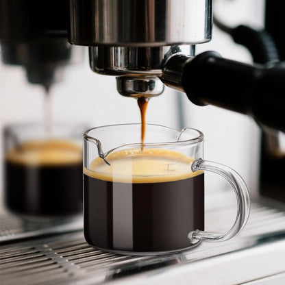 Patelai 2 Pcs 8oz Espresso Cups, Glass Measuring Cups with Double Spouts & Handle, Milk Frothed Cup Coffee Bars Accessories for Machine, Scale Glass Jars for Coffee, Water, Yogurt, Juice, Oil, 250ml