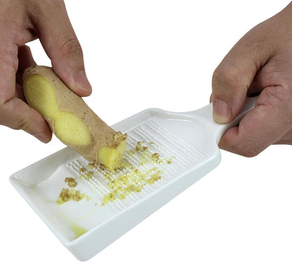 EIKS Ceramics Grater Plate for Ginger Garlic Wasabi Daikon Fruits Root Vegetable Cooking Preparation (Spade-shaped)