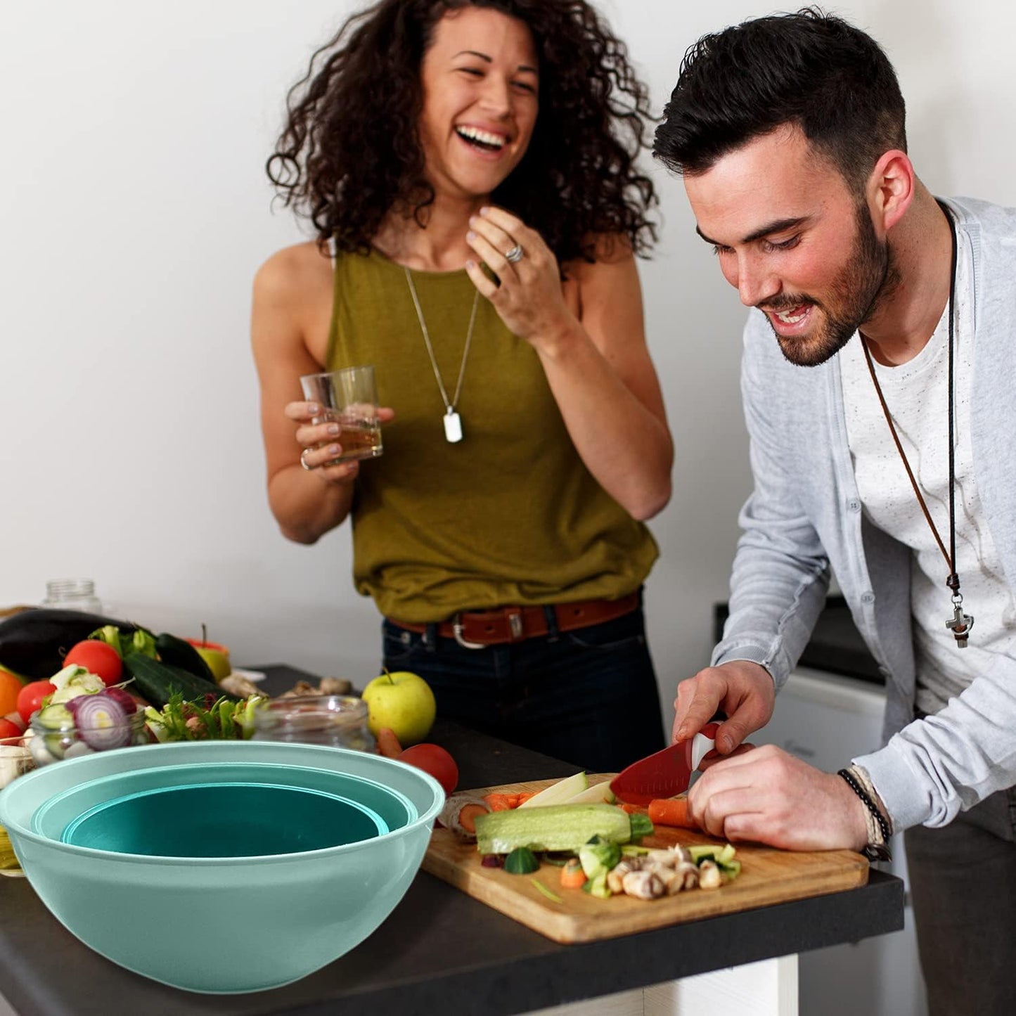 edge Plastic Mixing Bowls 12 Piece Nesting Set 6 Prep Bowls and 6 Lids, for Baking, Cooking and Storing, Tonal Red
