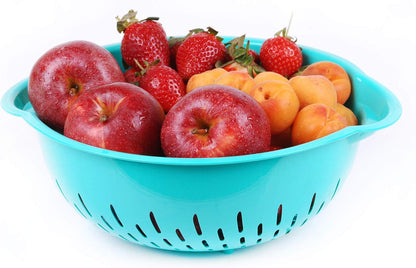 Mintra Home Mixing Bowl w/Colander (Large 4.5L, Red) - For Washing & Draining Fruits And Vegetables - Heavy Duty Plastic for Baking, Cooking Supplies - Dishwasher Safe