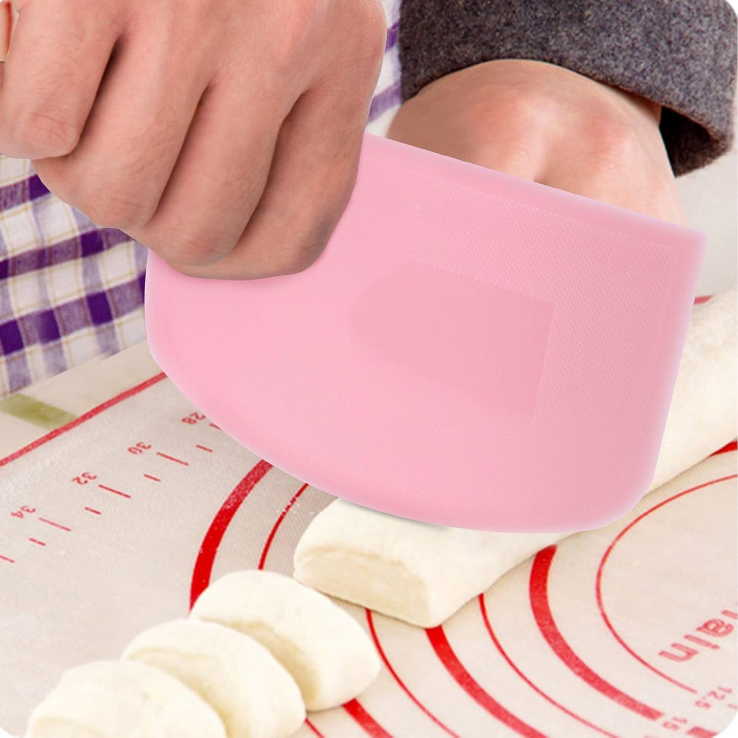 LUTER 2 Pieces 12 x 9.5 cm Pastry Horn – Plastic Dough Scraper for Kitchen, Pastry, Pancakes (Pink, White)