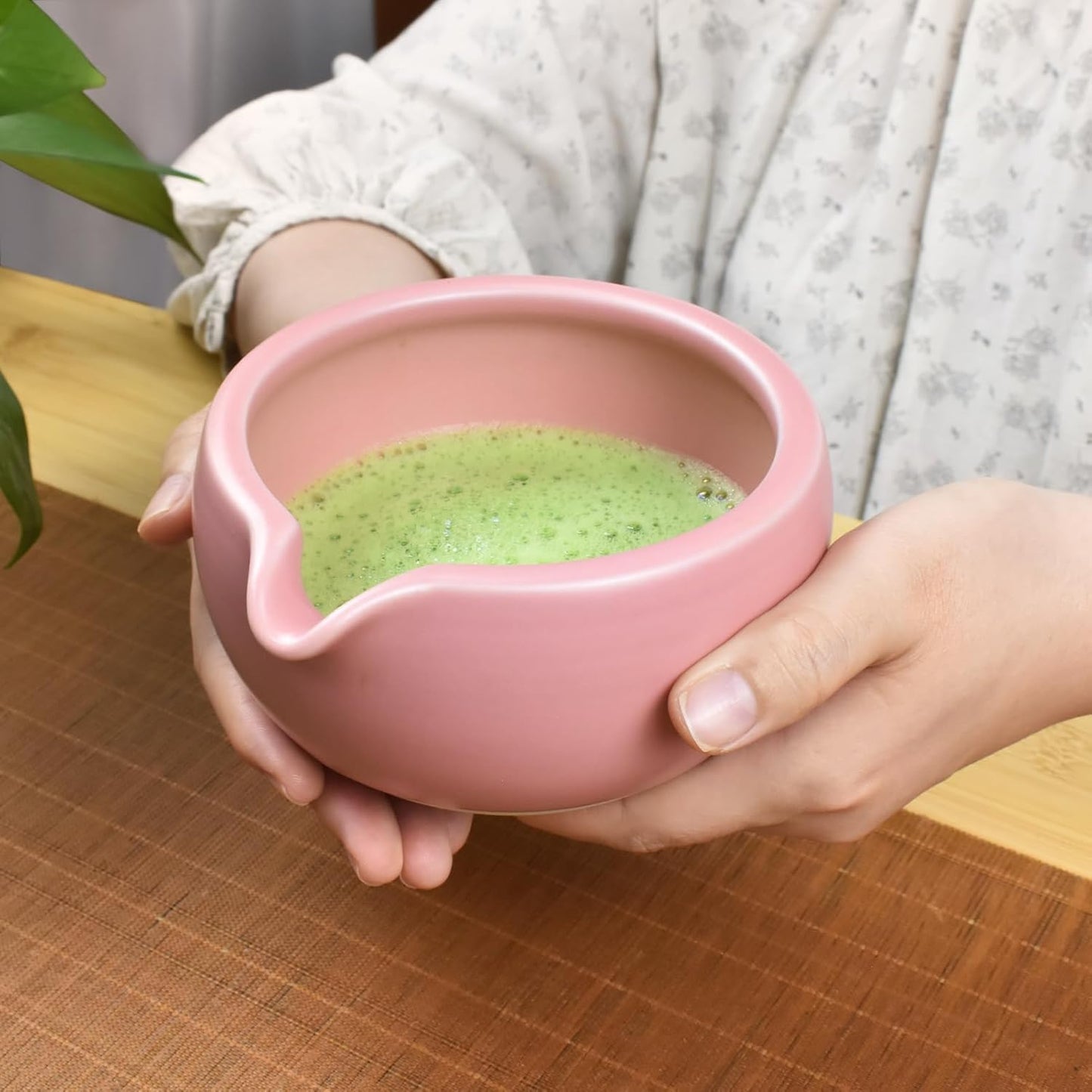 Artcome 4 Pcs Complete Matcha Ceremony Kit - Japanese Bowl With Pouring Spout, Whisk, Holder, Scoop - Tea Set for Making Usucha, Koicha and Latte (Green)