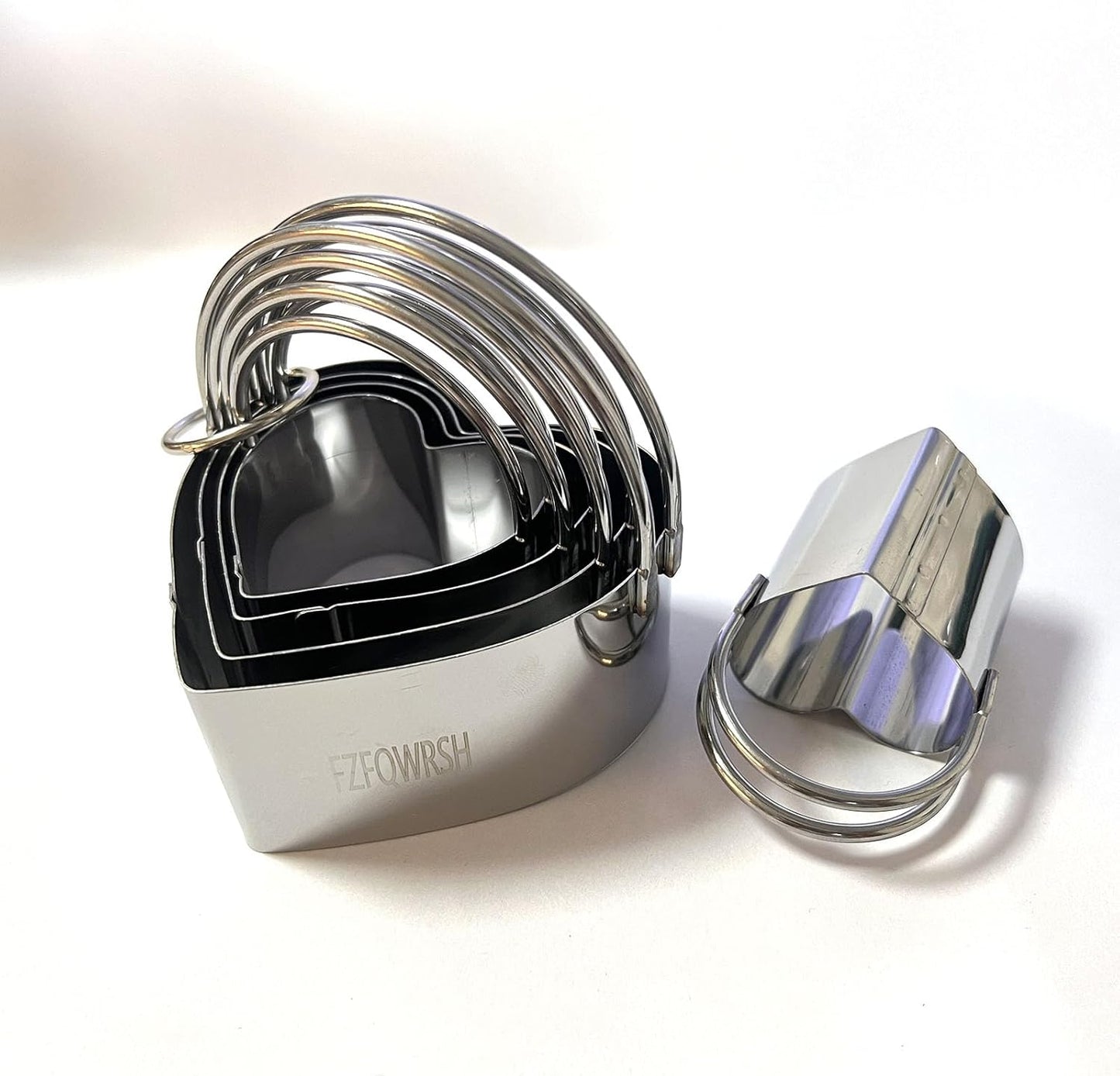 5-Piece Round Cookie Cutters Set with Handles, Stainless Steel Baking Tools for Biscuit/Sandwich/Cake/Bow Shapes - Precise Cutters for Cookies, Dumplings, Scones & Donut Decorations