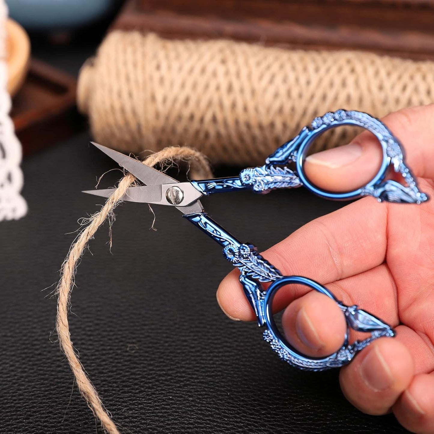 YOUGUOM Sewing Embroidery Scissors, Small Thread Scissor for Craft Artwork Needlework Yarn Knitting Detail Snips, Black Cute Bird Shears