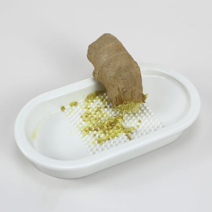 EIKS Ceramics Grater Plate for Ginger Garlic Wasabi Daikon Fruits Root Vegetable Cooking Preparation (Spade-shaped)