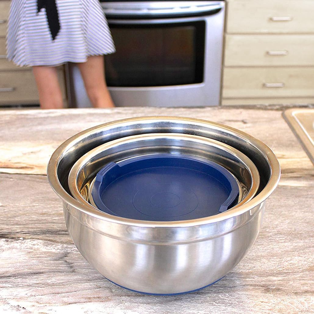 Stainless Steel Mixing Bowls with Lids and Non Slip Bases (Set of 5, Red)