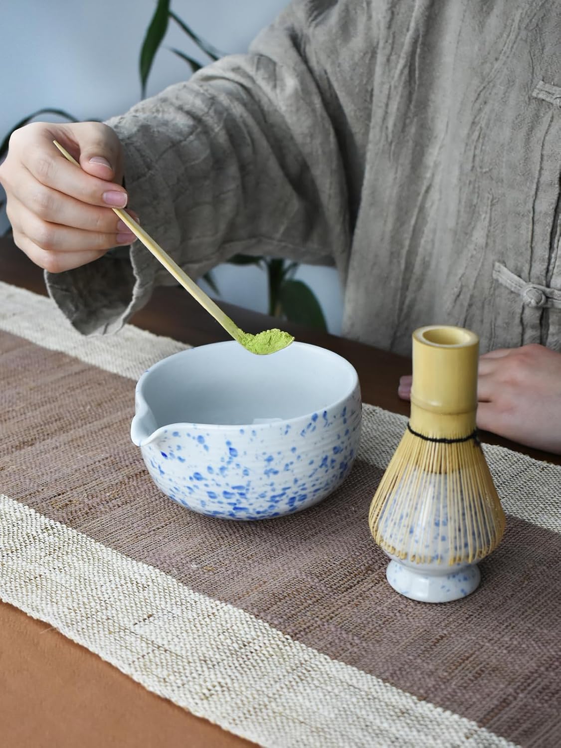 Artcome 4 Pcs Complete Matcha Ceremony Kit - Japanese Bowl With Pouring Spout, Whisk, Holder, Scoop - Tea Set for Making Usucha, Koicha and Latte (Green)