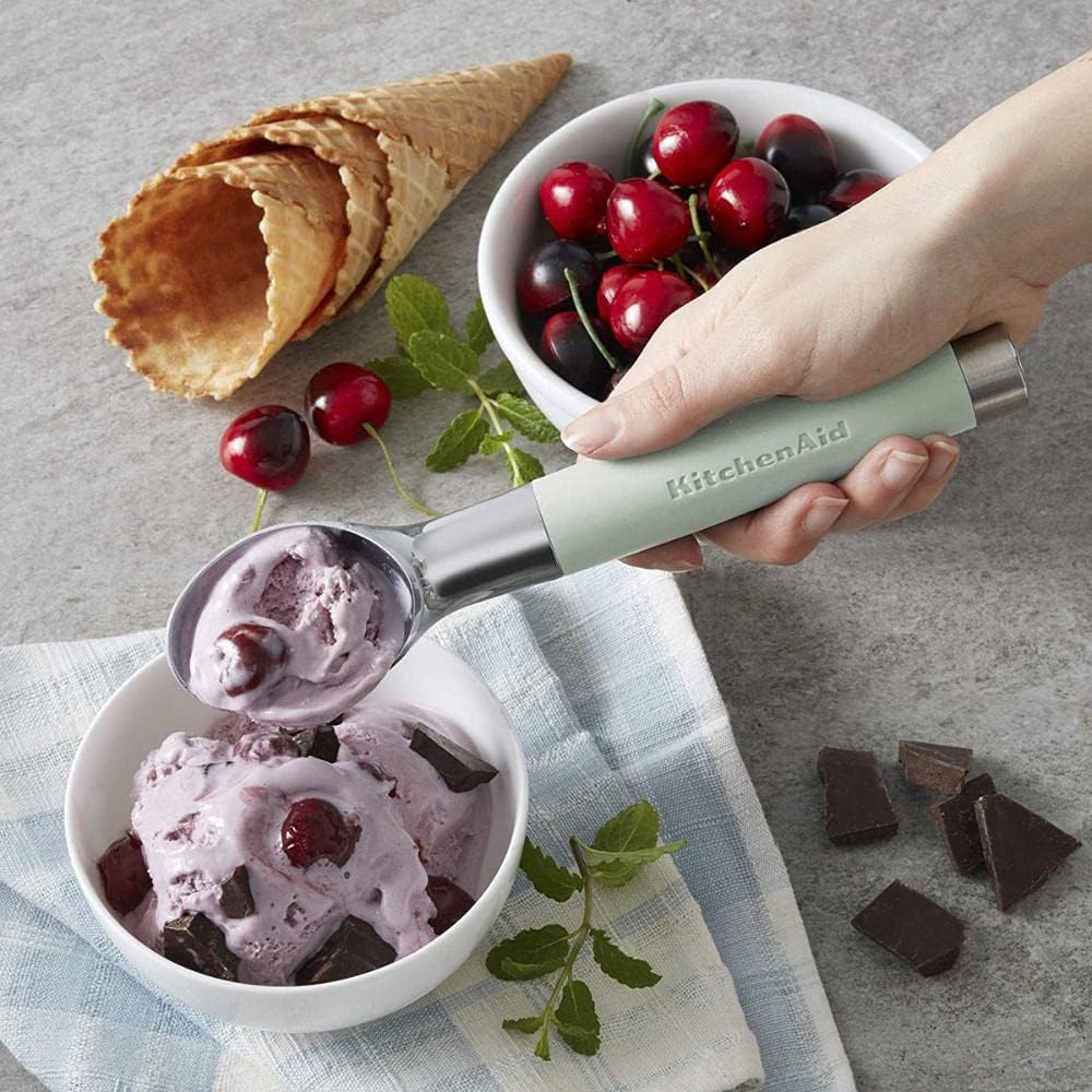 KitchenAid Classic Ice Cream Scoop, 8.6 inches, Black