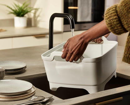 Joseph Joseph Wash & Drain Kitchen Dish Tub Wash Basin with Handles and Draining Plug, 9 liters/2.3 Gallons