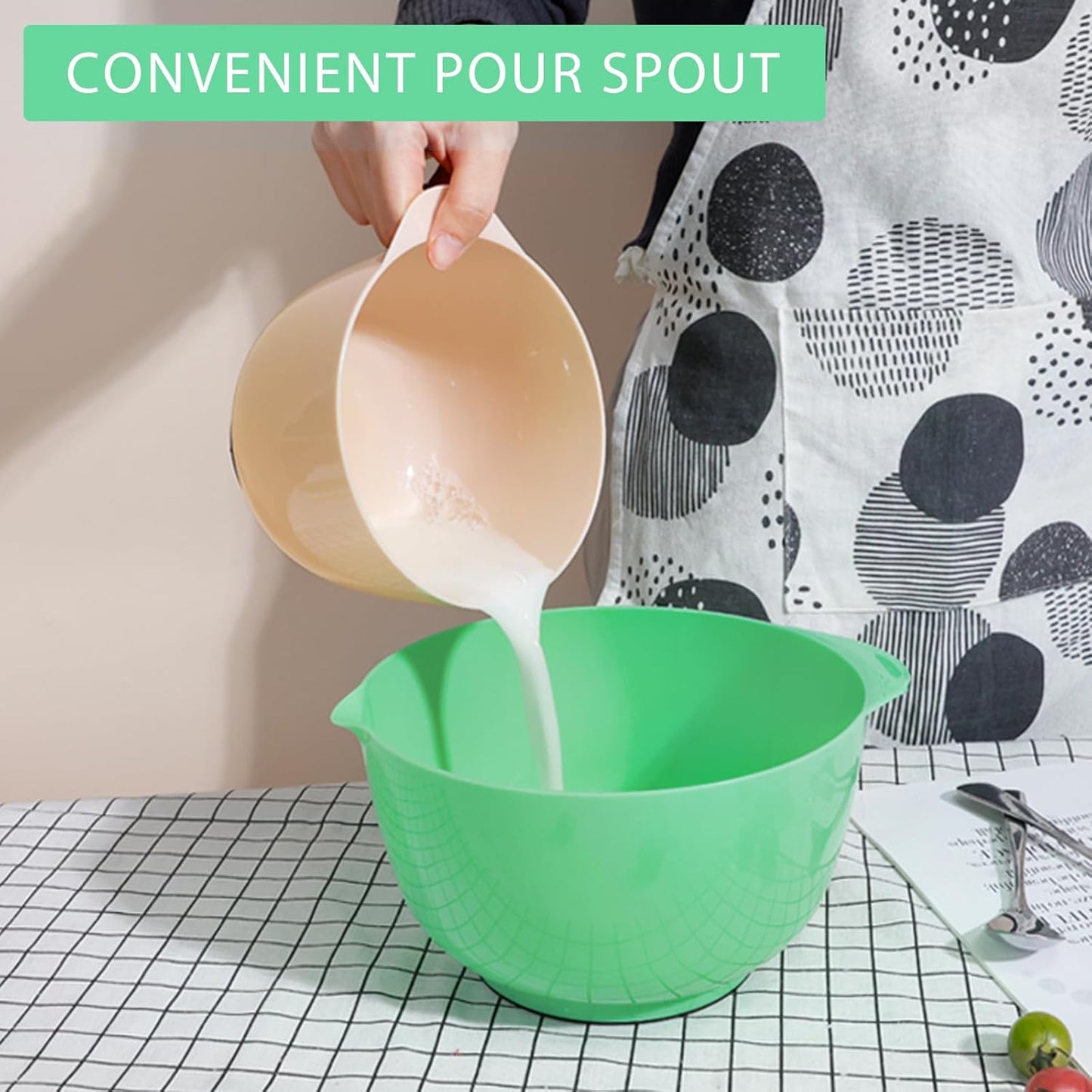 BoxedHome Green Ombre Nesting Plastic Mixing Bowl Set With Pour Spout, Microwave and Dishwasher Safe, BPA free Non-Slip Base, Set of 4 Size 1.7, 2.5, 3.5 and 4.5qt, Great for Prepping, Baking, Cooking
