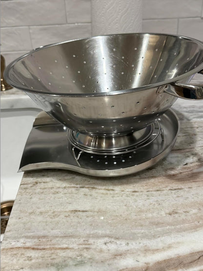 Palksky Stainless Steel Colander Set with Self-Draining Base, 3 Sizes Colanders & Food Strainers for Pasta, Rice, Fruits & Veggies, Metal Colander with Draining Plate for Sink or Countertop