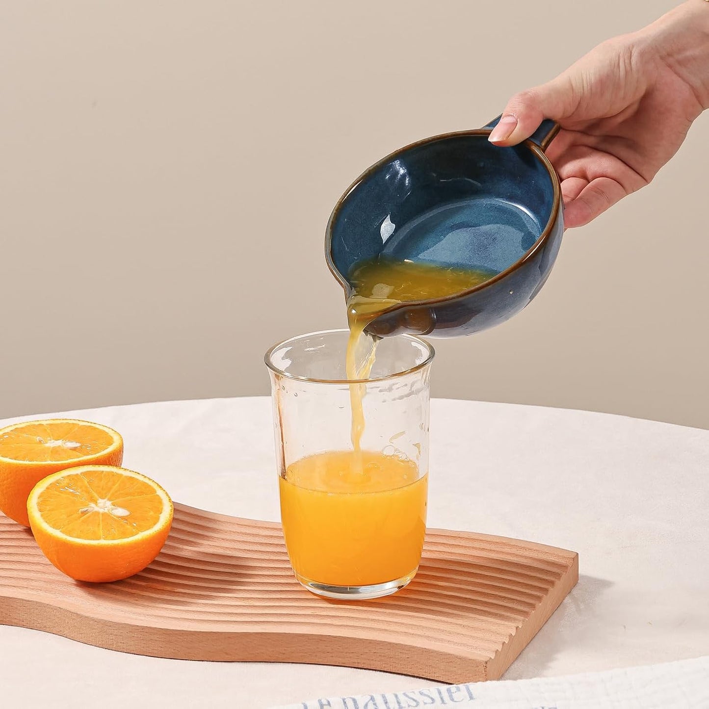 Ceramic Citrus Lemon Orange Juicer Manual Squeezer, Hand Juicer Reamer Rotation Press with 6.8oz Bowl, Strainer Lid, Spout, Handle, Dishwasher Safe, Easy to Clean