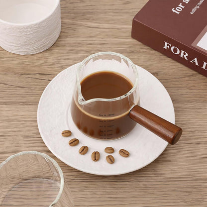 2pcs Espresso Measuring Cups, 6oz Transparent Espresso Shot Glass Measuring Cup with Wood Handle & V-Shaped Spout for Coffee Milk Tea Liquid Serving Bar Accessories