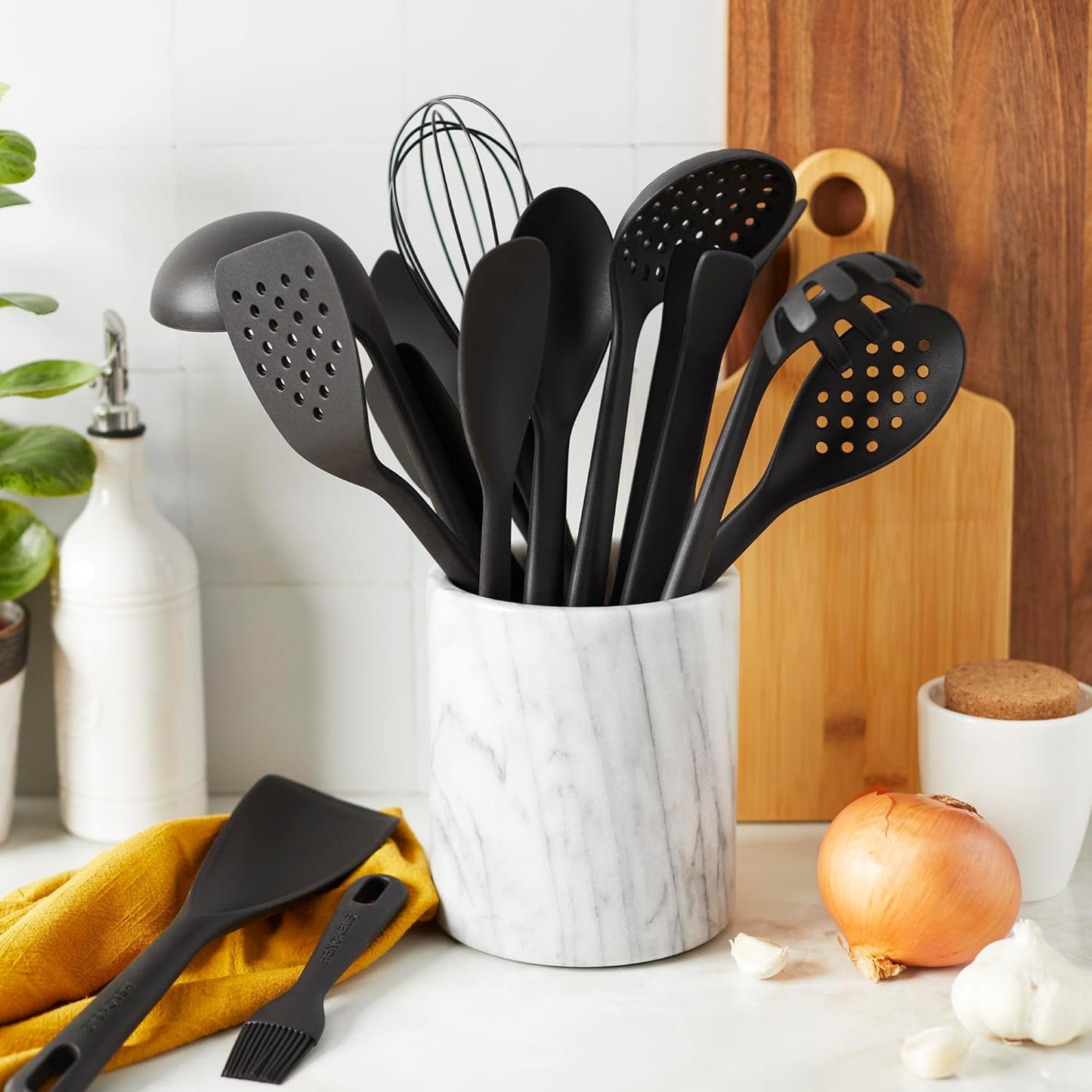 HENCKELS Silicone Onyx Cooking Utensils, Pastry Brush
