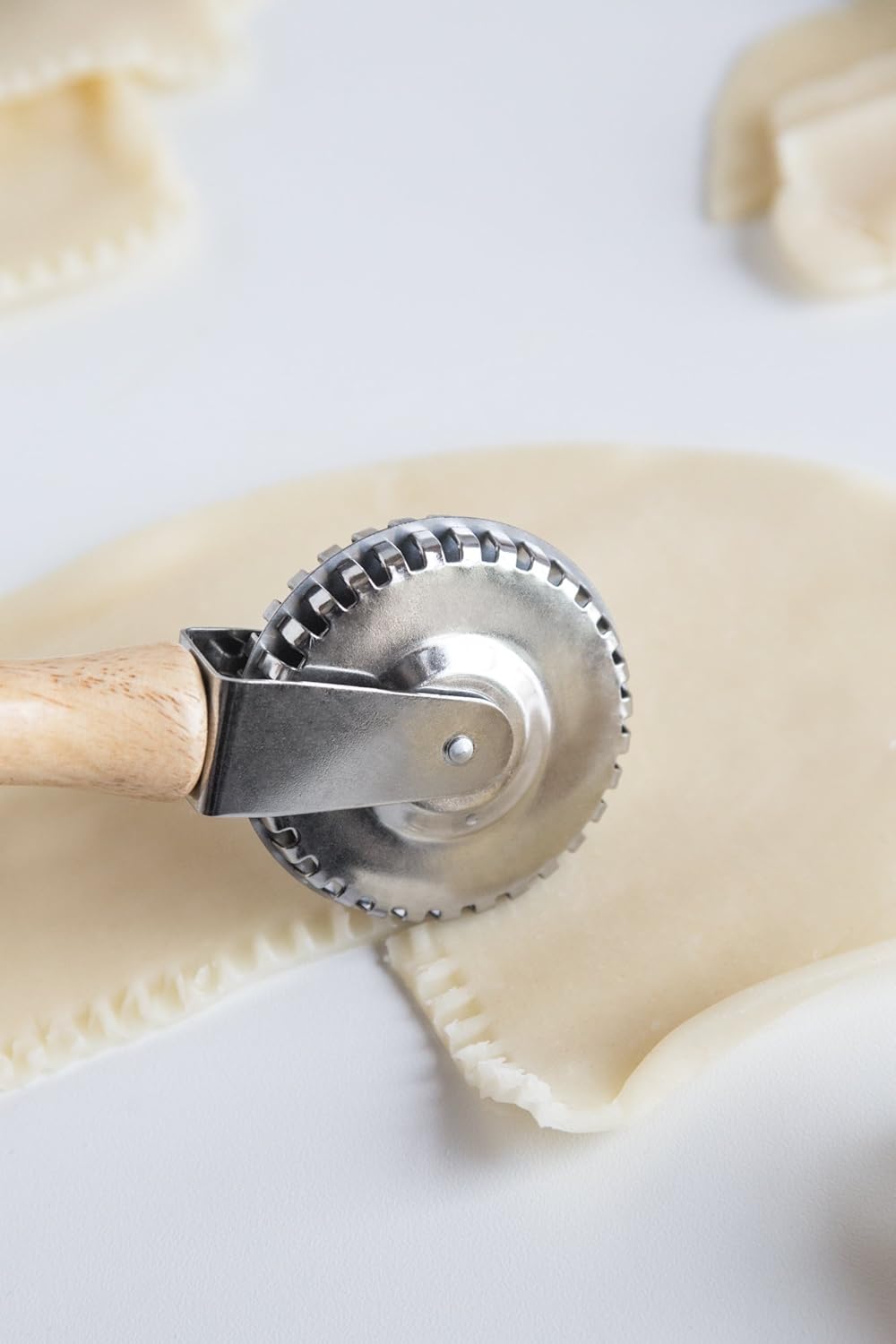 Fox Run 5542 Pastry Wheel Crimper and Cutter, Stainless Steel 1 x 2.75 x 6.5 inches