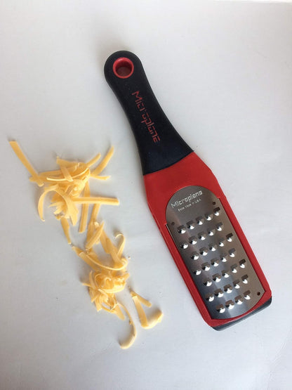 Microplane Artisan Series Cheese Grater and Zester (Extra Coarse, White)