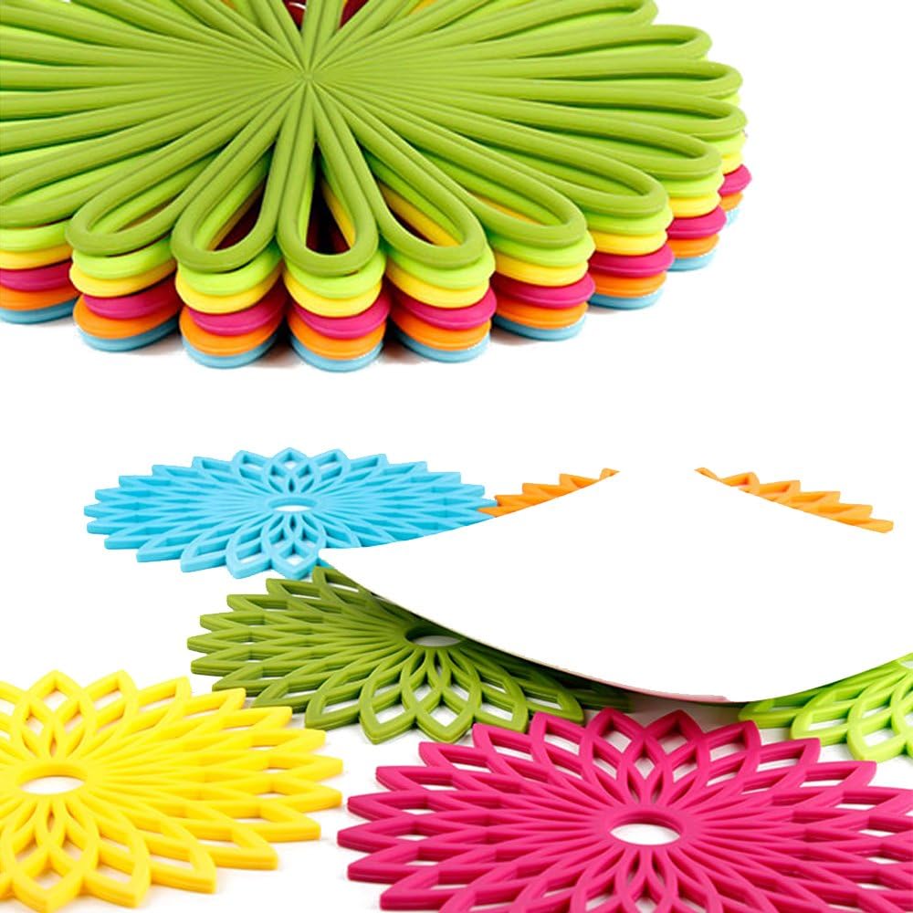 ME.FAN Silicone Trivet Mat - Kitchen Hot Pads for Pots & Dish - Insulated Teapot Trivet - Flexible, Durable, Non-Slip Large Coasters 3 Set Black