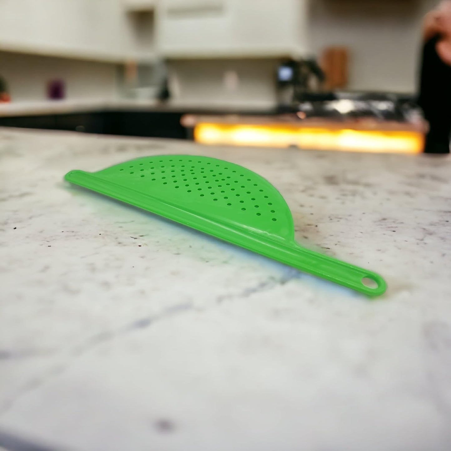 Handy Housewares Handheld Plastic Pot Drainer, Noodle & Pasta Strainer with Handle - Fits up to 9" Pots - Red