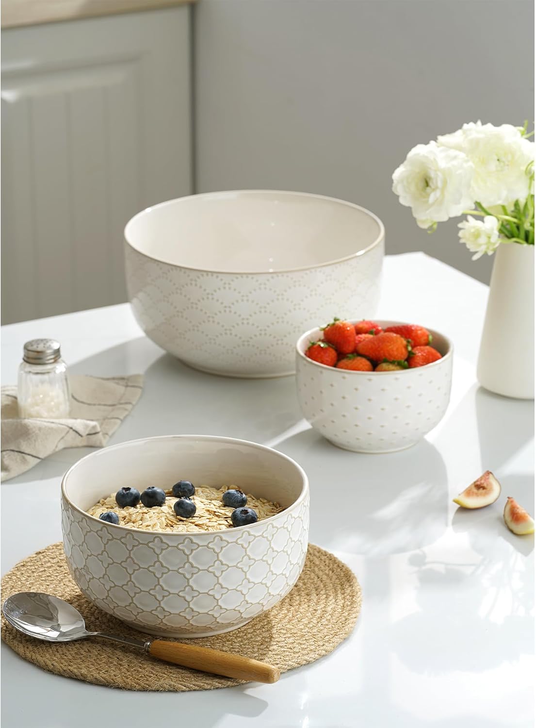 Ceramic Mixing Bowls, Embossed Nesting Bowls Set of 4, Mixing Bowl Set for Serving, Baking, Cooking and Gift, Microwave and Dishwasher Safe, 20/47/99/148 oz, Off-White