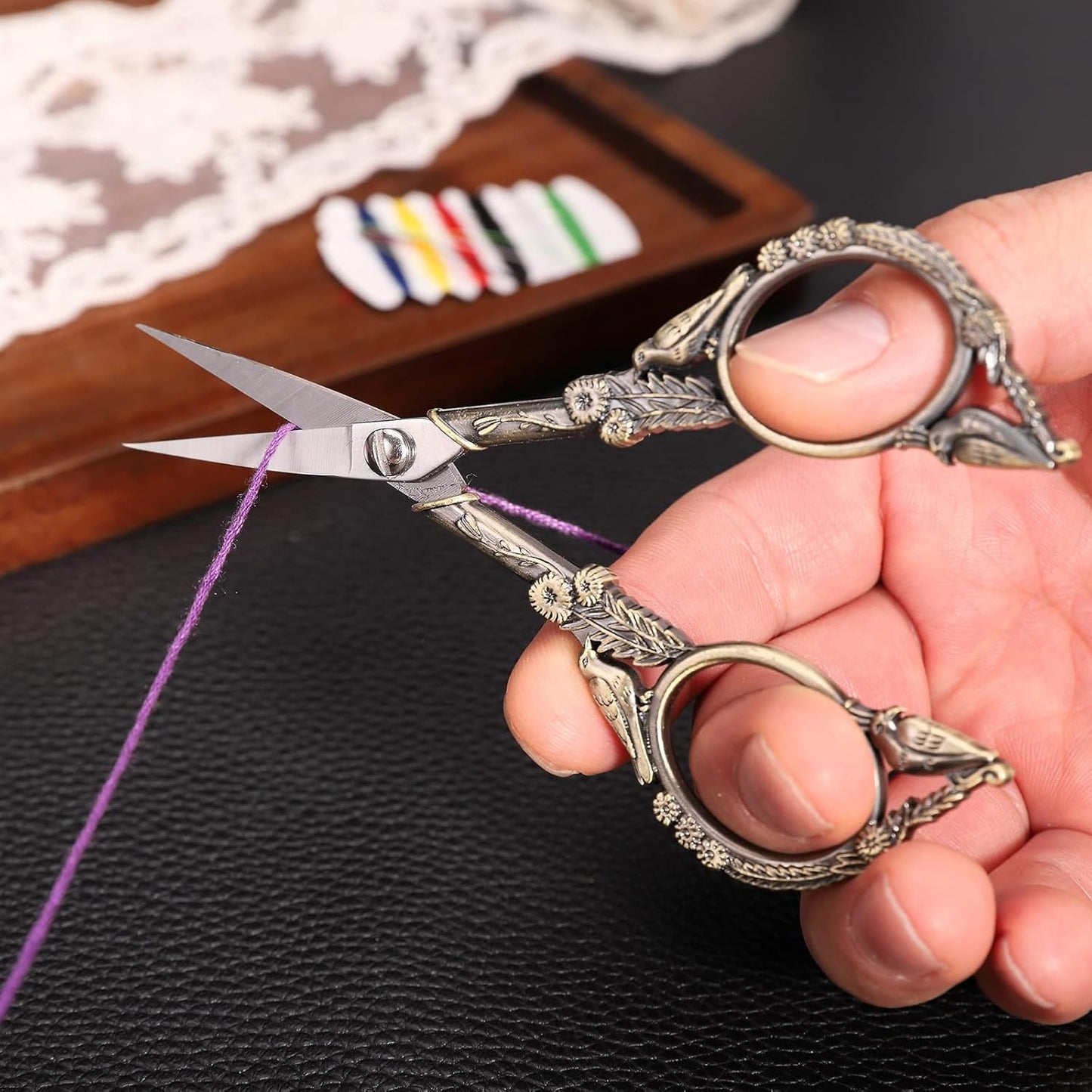 YOUGUOM Sewing Embroidery Scissors, Small Thread Scissor for Craft Artwork Needlework Yarn Knitting Detail Snips, Black Cute Bird Shears