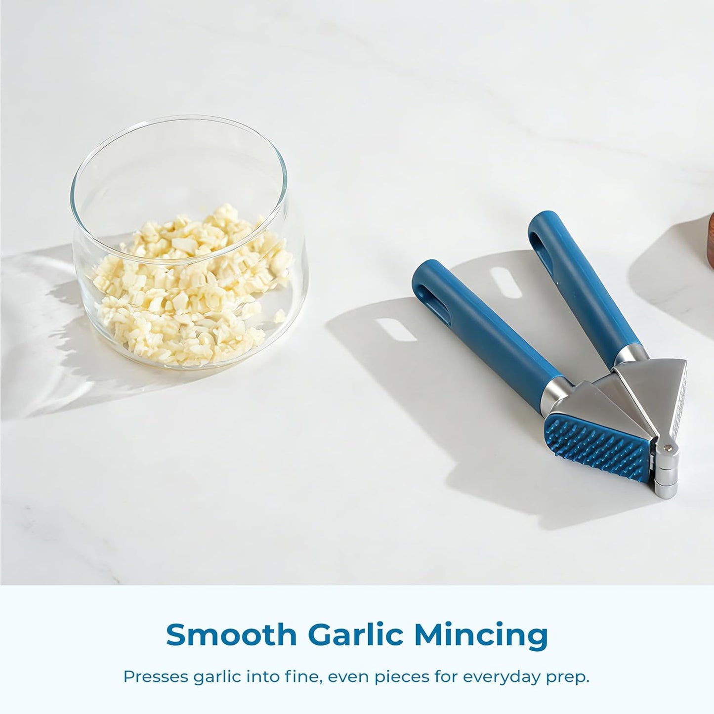 OOU Garlic Press, Stainless Steel Garlic Mincer with Premium Zinc Alloy Construction, Easy-Squeeze Ergonomic TPE Non-Slip Grip Handles, Reverse Cleaning Bumps and Dishwasher Safe Design, Blue
