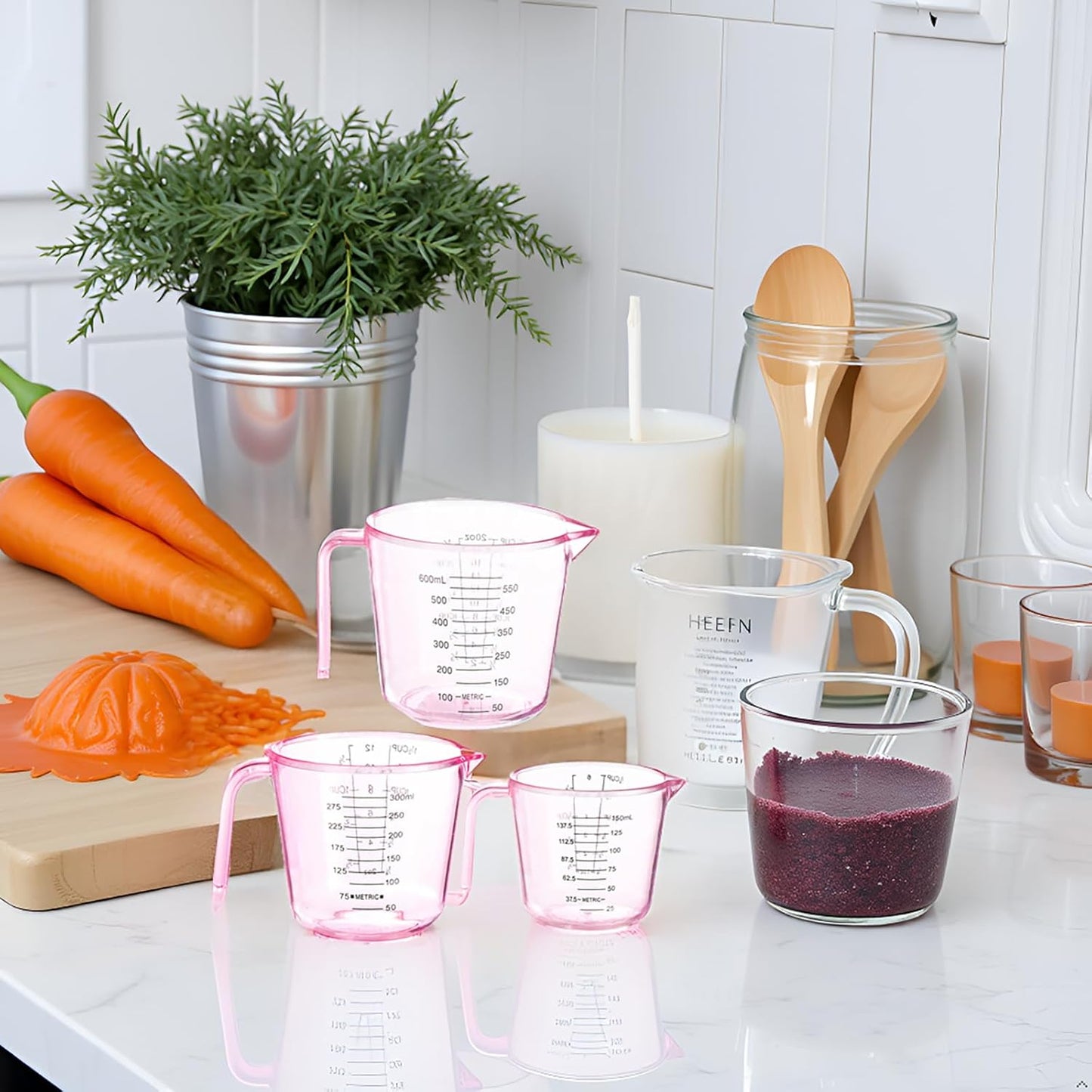 Cute Pink Plastic Measuring Cup - 3 Pack, Home Kitchen Cooking and Baking Seasoning Liquid Measuring Cups, Multiple Scale Identification, with Handle and Triangle Mouth (150ml, 300ml, 600ml)