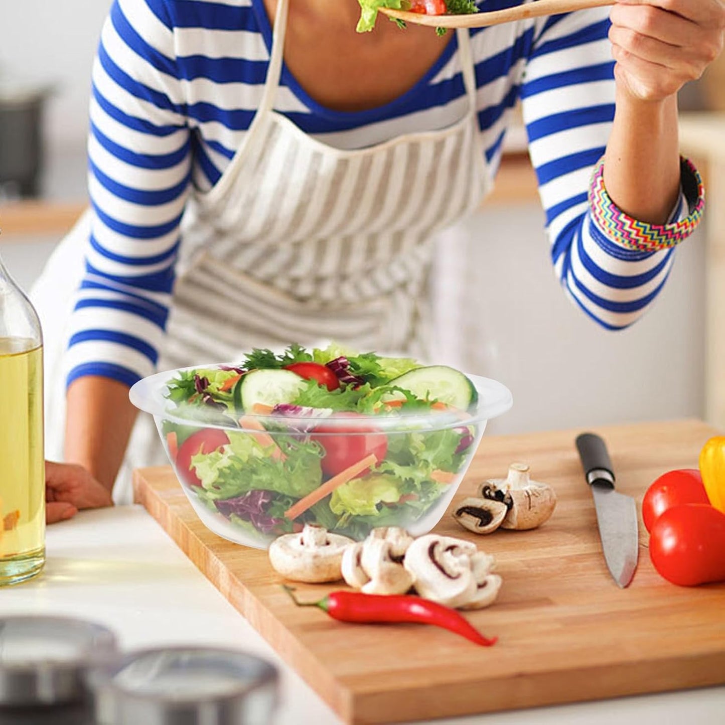 Mixing Bowl Set,2 Pcs Clear Plastics Salad Bowl with Lids,BPA-Free Kitchen Essentials for Cooking Baking Bowls with Non-Slip Bottom,Space-Saving Nesting Storage Bowls Not Dishwasher Safe