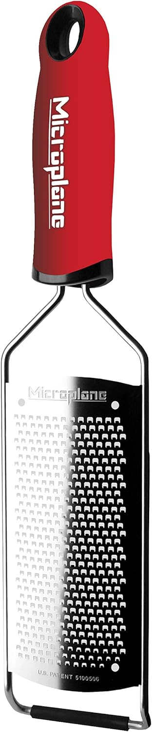 Microplane Gourmet Series Cheese Grater with Soft Touch Handle (Extra Coarse, Black)