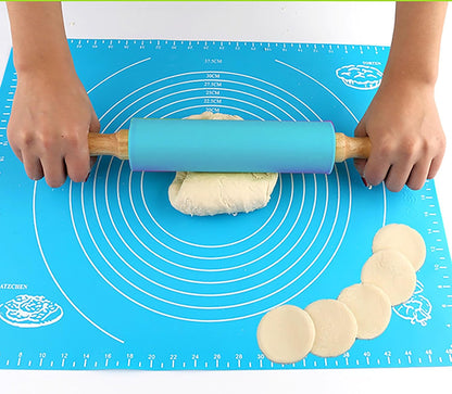 Silicone Rolling Pin, Green 9 Inch Pin with Wooden Rotatable Handle for Dough of Baking Bread, Cookie, Pizza (green, 9 inch)