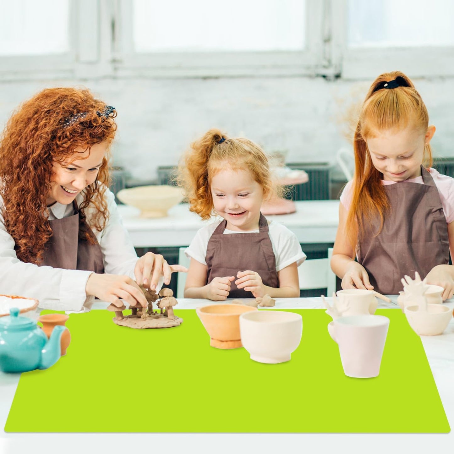 Standard Silicone Mat,Black Baking Mat-Food Grade Kids Dinner Table Placemat Non Slip Counter Mat with Raised Edges Heat Resistant Mat for Air Fryer Nonstick Pastry Dough Mat(1 Pack 23.6'' x 15.7'')