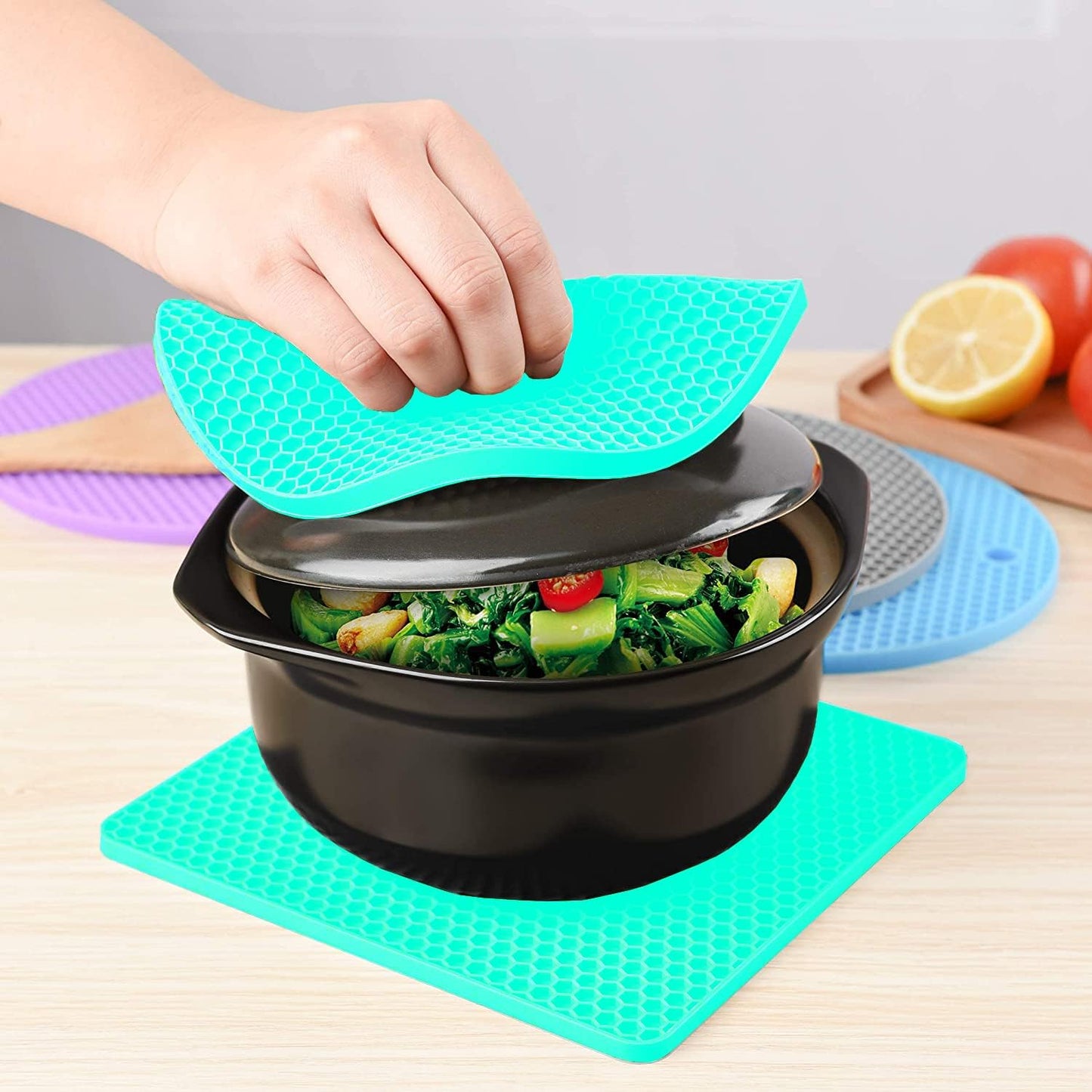 Silicone Trivet Pot Mat, Silicone Pot Holders for Hot Pan and Pot Pads. Heat Resistant Counter Mats for Tables Placemats,Countertops, Spoon Rest and Large Coasters,4 Pack Gray(2 Squared + 2 Round)