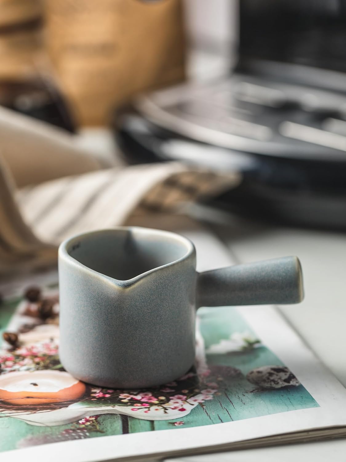 Espresso Cups Ceramic, 200ML Espresso Measuring Cup with Handle, Expresso Shots Cups with Scale, Espresso Accessories, White