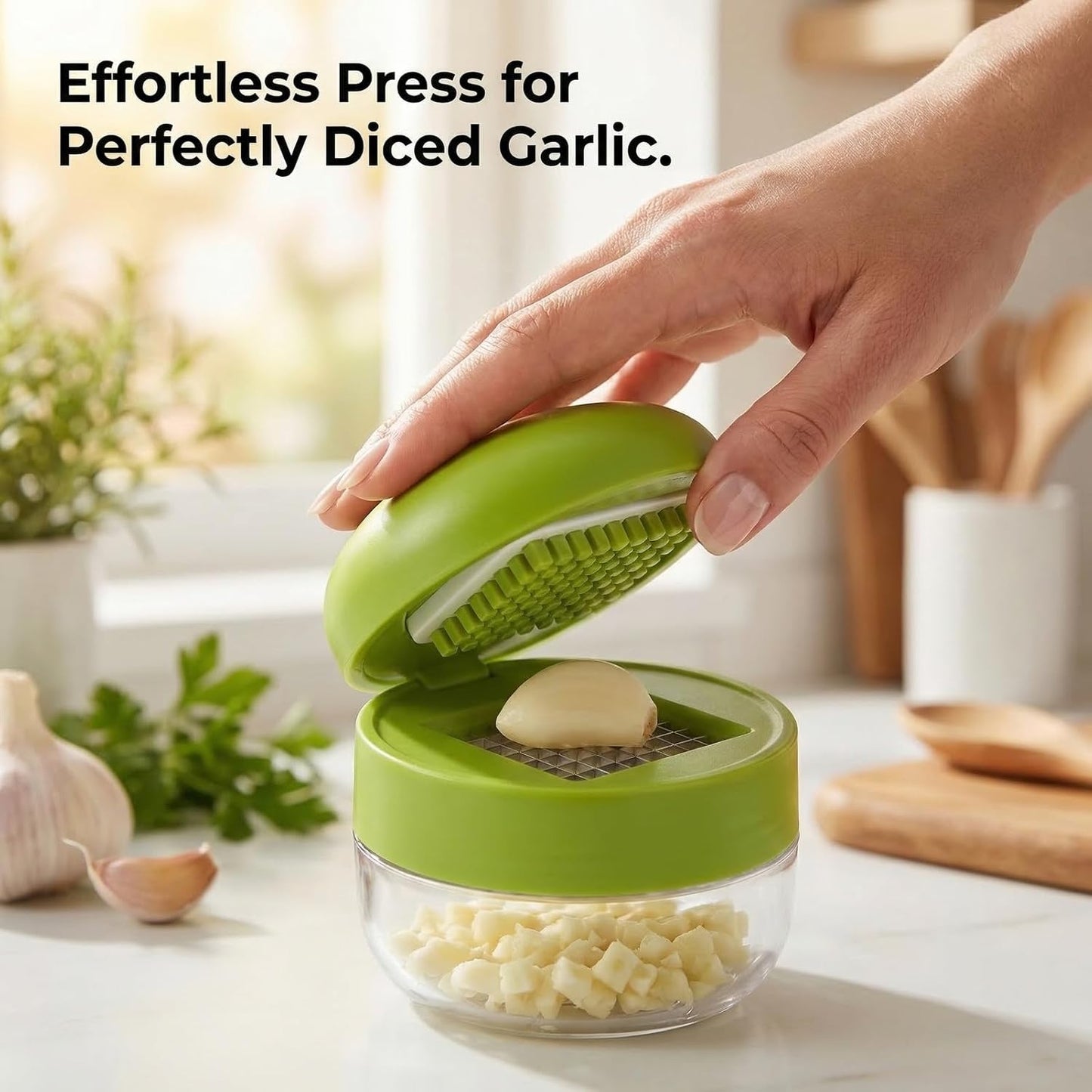 1 Set, 3-in-1 Stainless Steel Garlic Press and Mincer Set with Silicone Peeler, Cleaning Brush, and Storage Container, Multi-Purpose Food Chopper for Easy Garlic Preparation