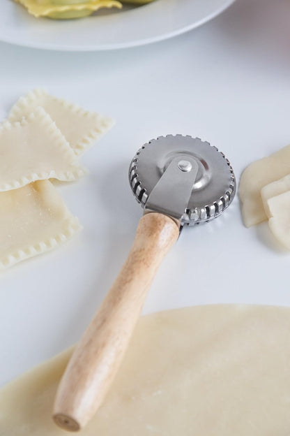 Fox Run 5542 Pastry Wheel Crimper and Cutter, Stainless Steel 1 x 2.75 x 6.5 inches