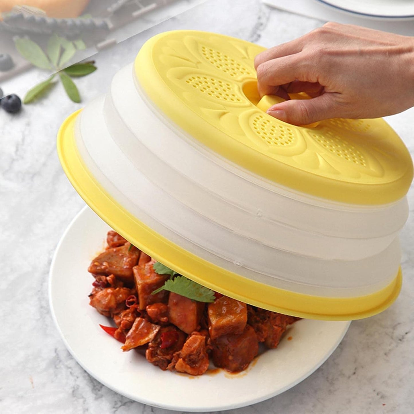 Microwave Splatter Cover, Collapsible Microwave Plate Cover Vented for Food Splatter Guard Fruit Drainer Basket Colander Kitchen Gadget (Yellow)