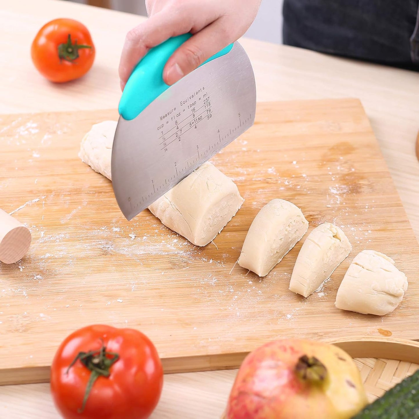 1 pcs Dough Pastry Scraper Chopper/Stainless Steel Dough Scraper Cutter with Ergonomic Rubber Non-Slip Grip/Dough Scraper Cutter/Pro Pastry Pizza Cutter Chopper (Pink)