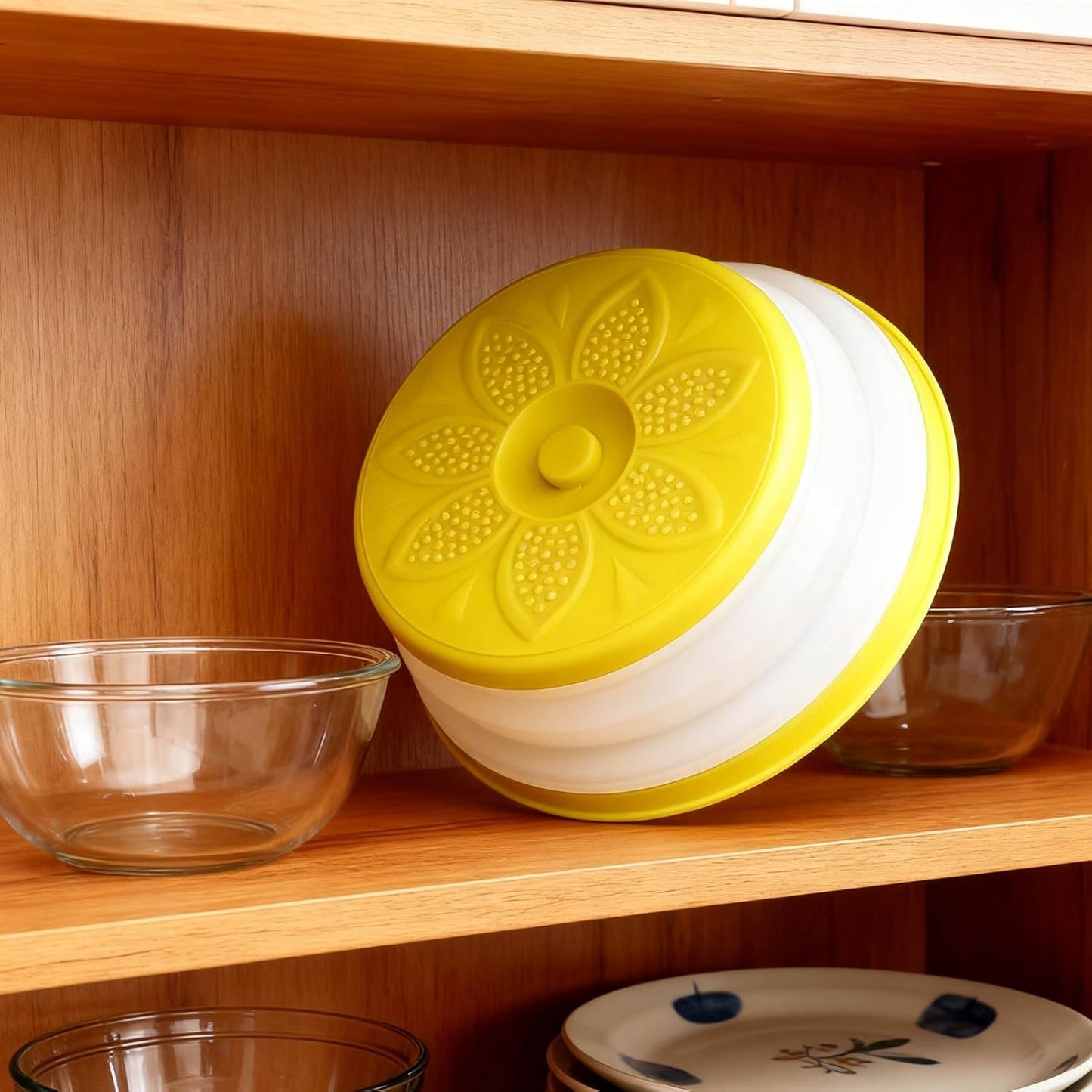 Microwave Splatter Cover, Collapsible Microwave Plate Cover Vented for Food Splatter Guard Fruit Drainer Basket Colander Kitchen Gadget (Yellow)