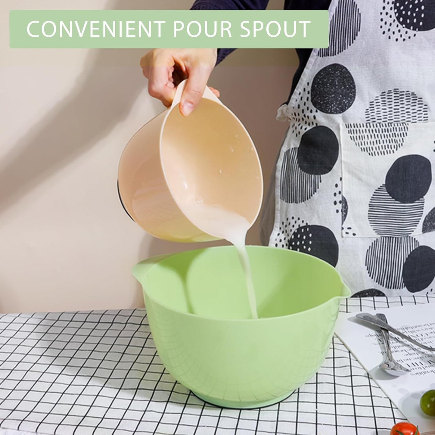 BoxedHome Green Ombre Nesting Plastic Mixing Bowl Set With Pour Spout, Microwave and Dishwasher Safe, BPA free Non-Slip Base, Set of 4 Size 1.7, 2.5, 3.5 and 4.5qt, Great for Prepping, Baking, Cooking