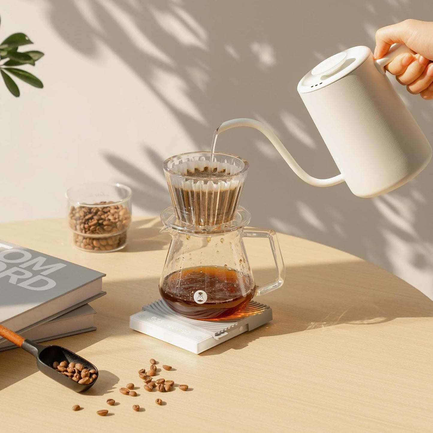 TIMEMORE Coffee Scale Basic 2.0 Electronic Espresso Scale with Water Flow Rate and Timer Function, Free Switching of Ounce/kg Units, Digital Scale for Kitchen/Baking/Cooking, Black