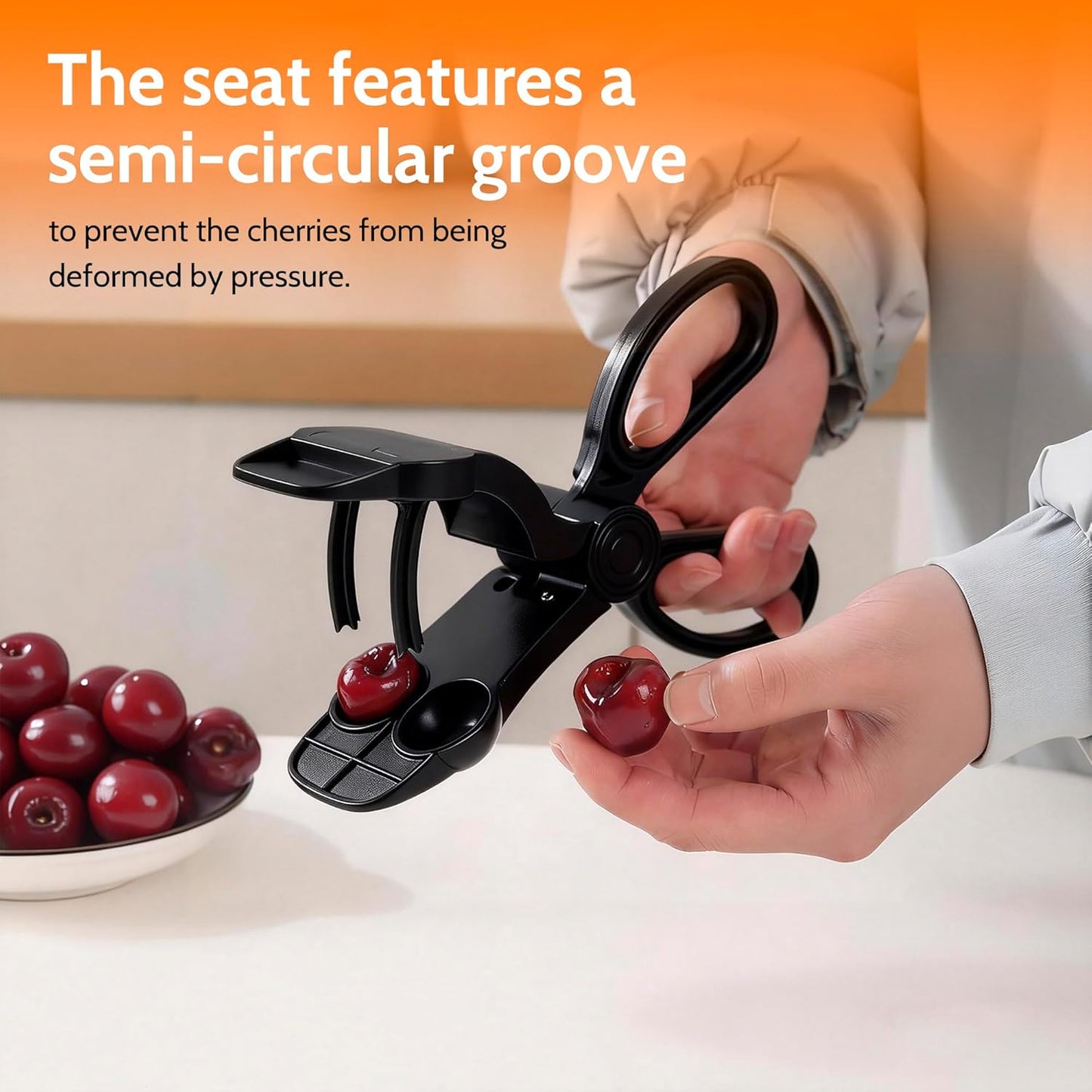 Cherry Pitter, Cherries Corer with Hand-held Push Design Olive and Cherry Pitters Corer Tool Quick Portable Pitting Tool for Making Jam (Black)
