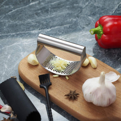 Garlic Press Rocker,Manual Crusher & Mincer with Ergonomic Handle for Easy Cleaning,Rust Proof Kitchen Tool for Ginger (Silver)