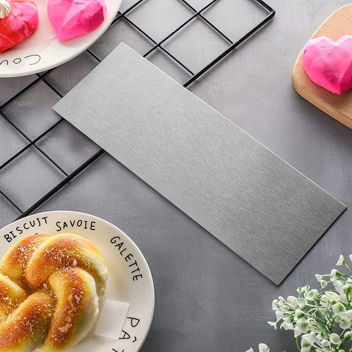 8.6 Inch Stainless Steel Cake Scraper Metal Scraper for Cake Smoother Leveler Scraper Cake Decorating Comb Cake Cutter for Mousse Butter Cream