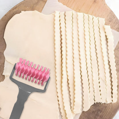 2 Pack Pastry Cutting Wheel, Pastry Wheel Decorator Pie Crust Pastry Wheel and Cutter for Cutting Pastry, Rolled Pastry Pie Crimper, Baking & Cooking Tool for Apple Pie Crust or Ravioli Pasta